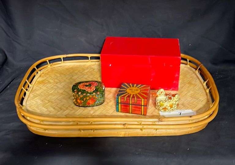 Trays and trinket boxes