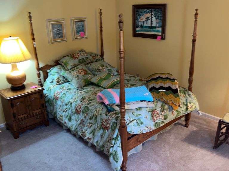 Full size bed