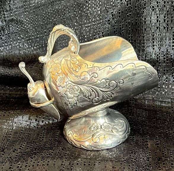 Serving pieces