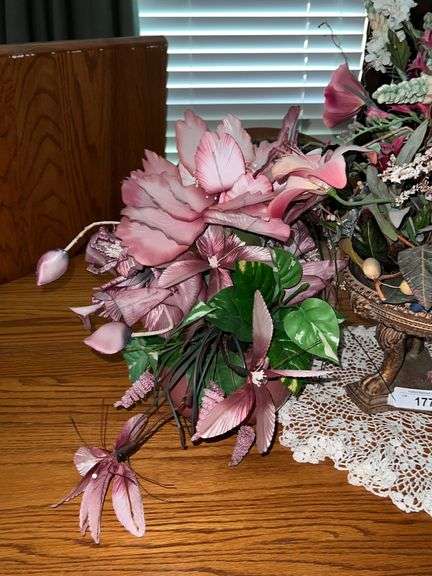 Flower arrangements/clock