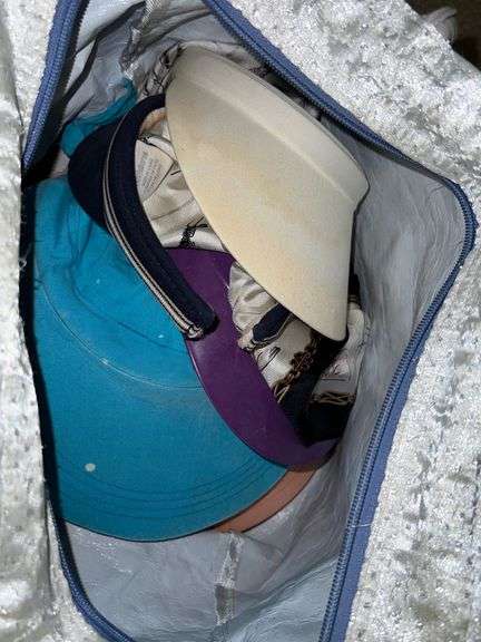 Beach bag w/sun visors