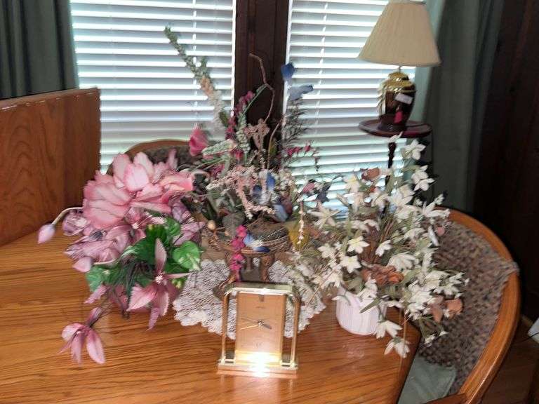 Flower arrangements/clock