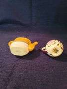 Tiny teapots & cups