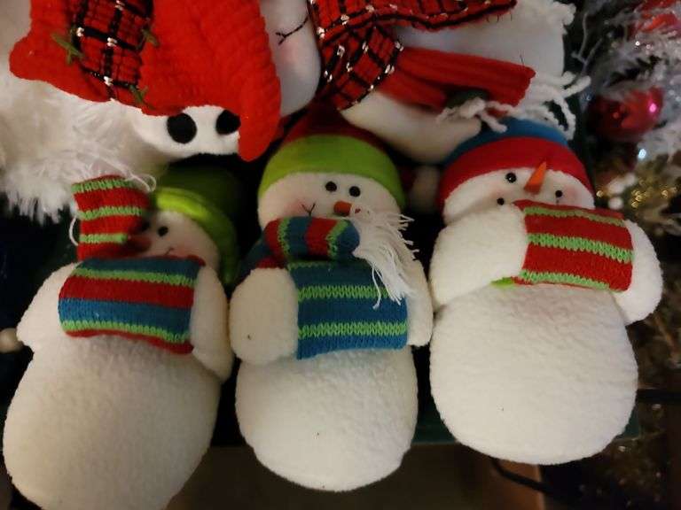 Plush snowmen