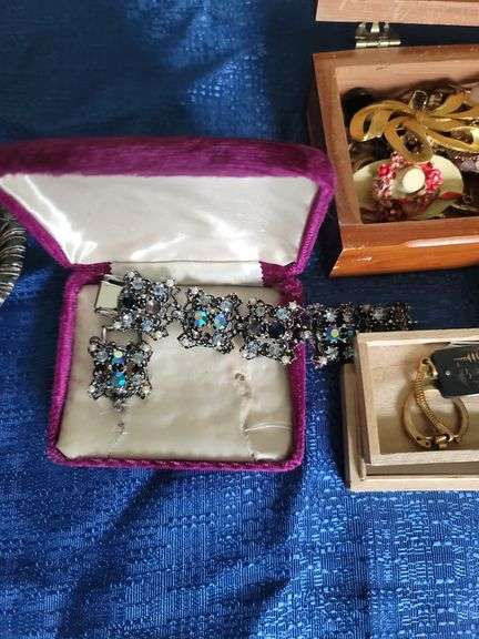 Fashion jewelry