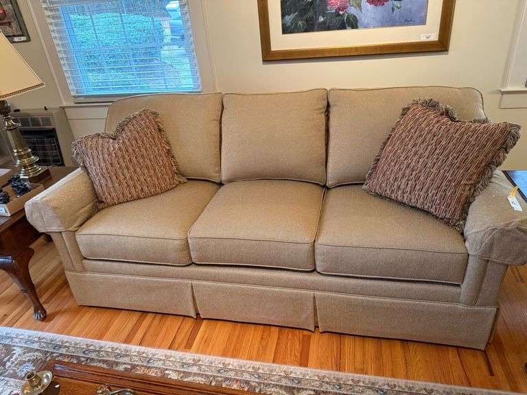 Hickory Manor Couch