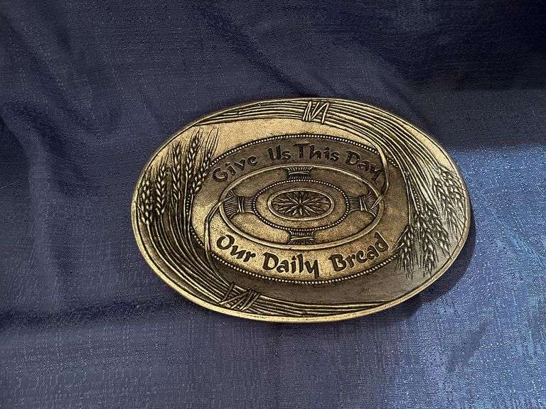 Metal serving pieces