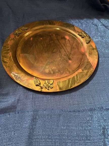 Metal serving pieces