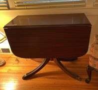 Drop leaf table