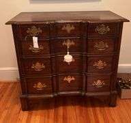 Entryway cabinet