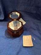 Tea caddy
