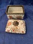 Oriental style porcelain box