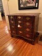 Entryway cabinet