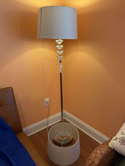 Floor lamp