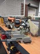 Compound miter saw