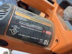 Compound miter saw