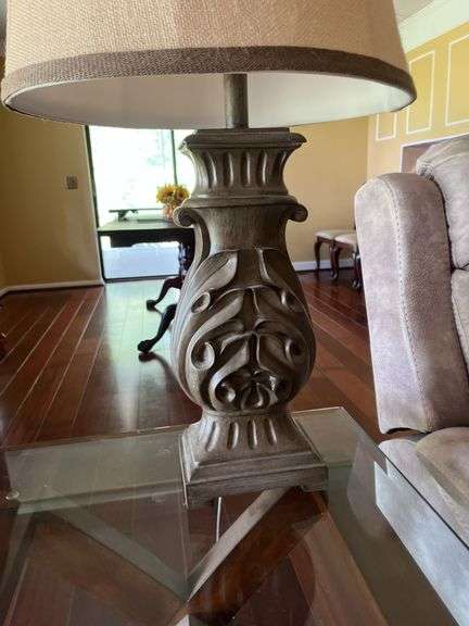 Table lamp