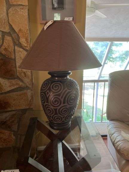 Table lamp