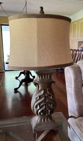 Table lamp