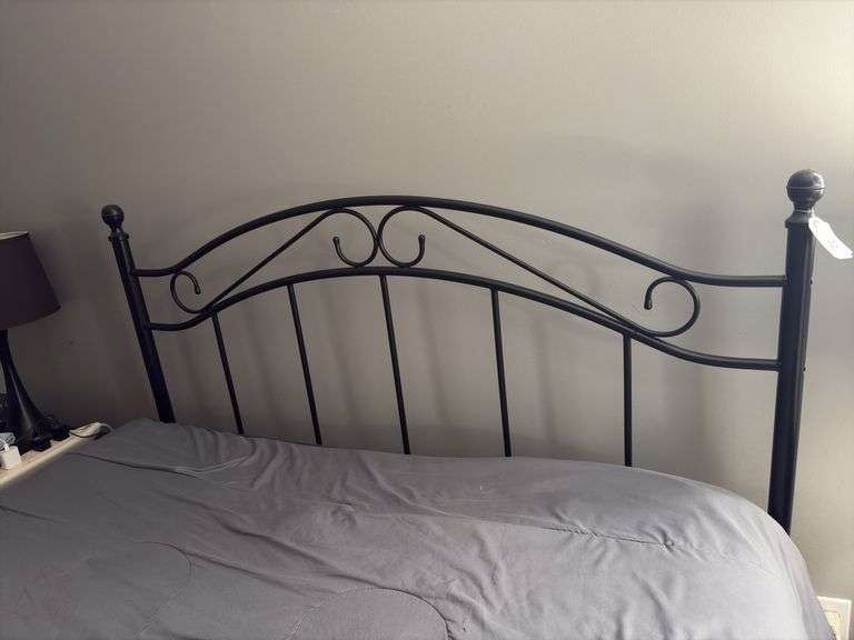 Queen bed