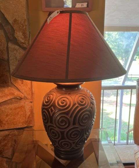 Table lamp