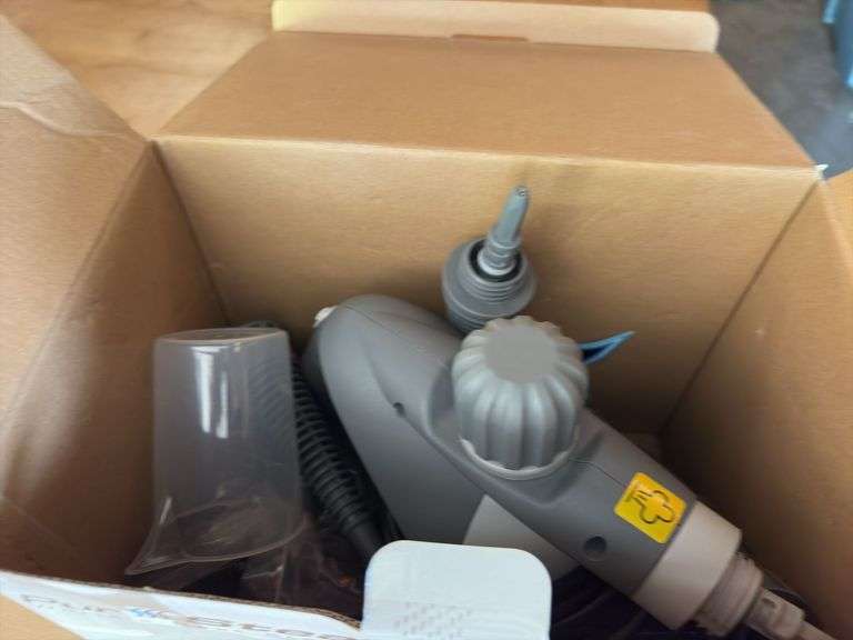 Steam cleaner