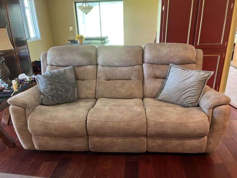 Reclining sofa