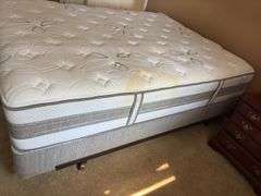 Queen bedding