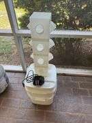 Hydroponic unit