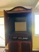 Entertainment center
