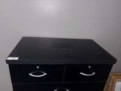 Chest of drawers