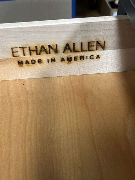 End table