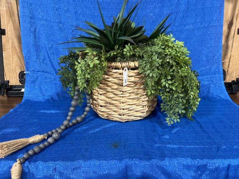 Artificial arrangement