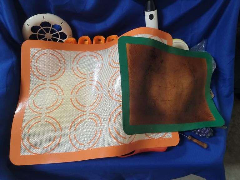 Plastic kitchen ware