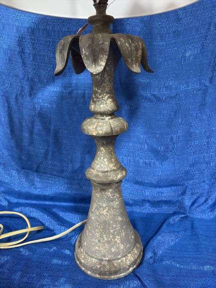 Table lamp