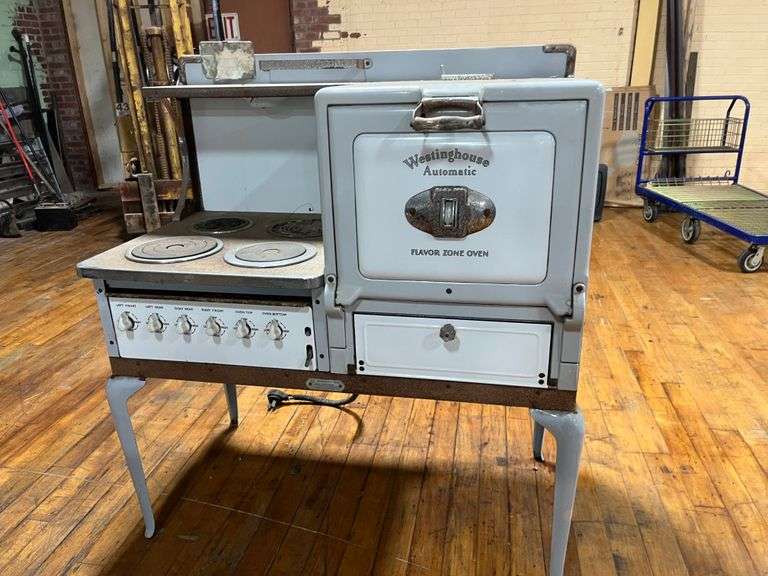 South Main Warehouse/Gallery #4 Collectibles