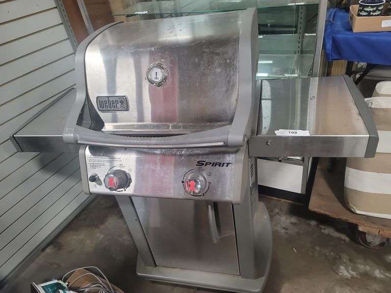 Weber gas grill