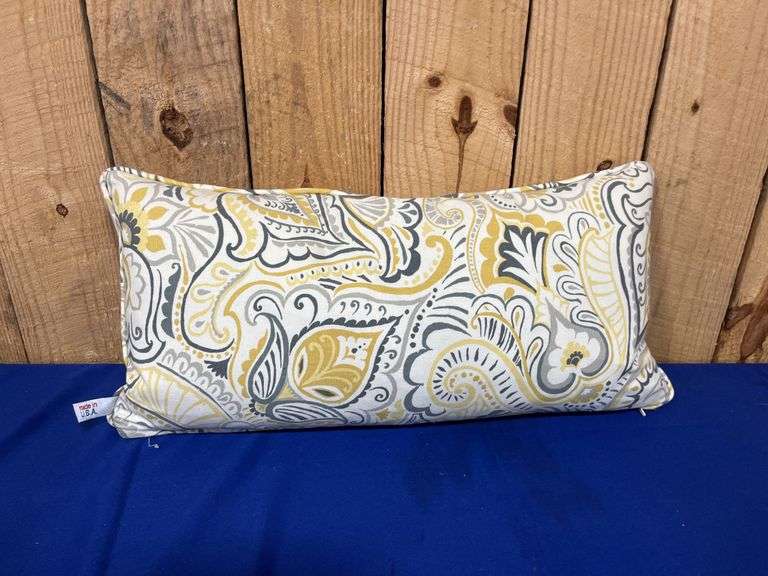 Throw pillows