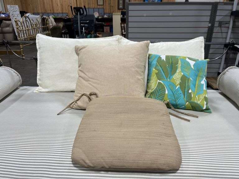 Pillows and cushion