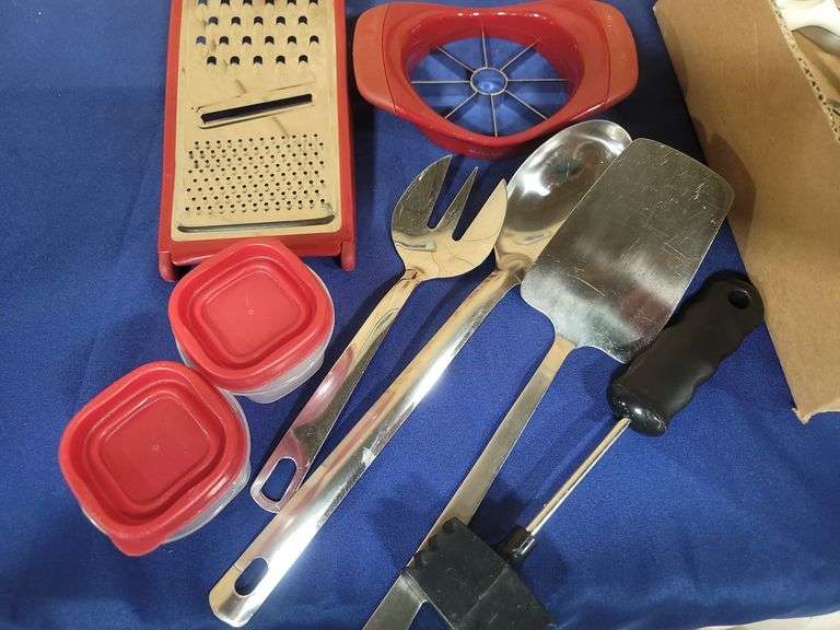 Kitchen utensils