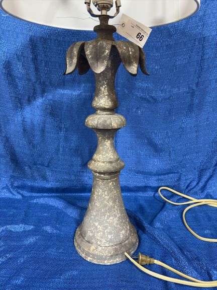 Table lamp