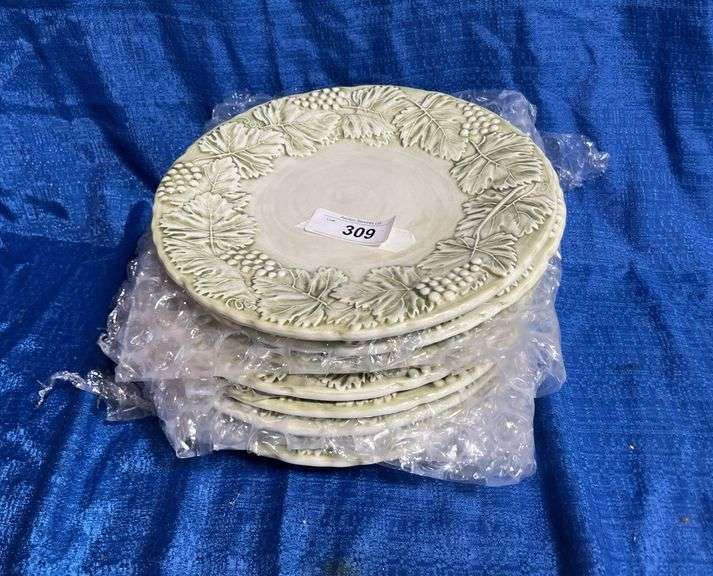 Williams Sonoma dinner plates