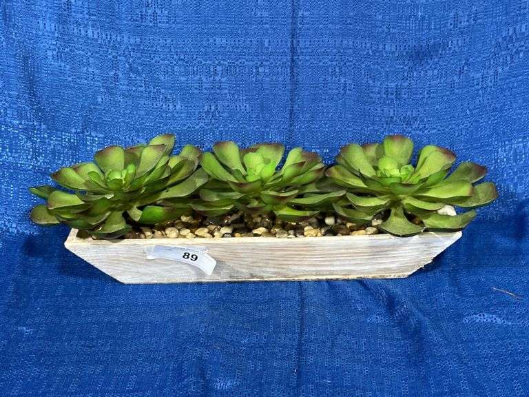 Artificial arrangement