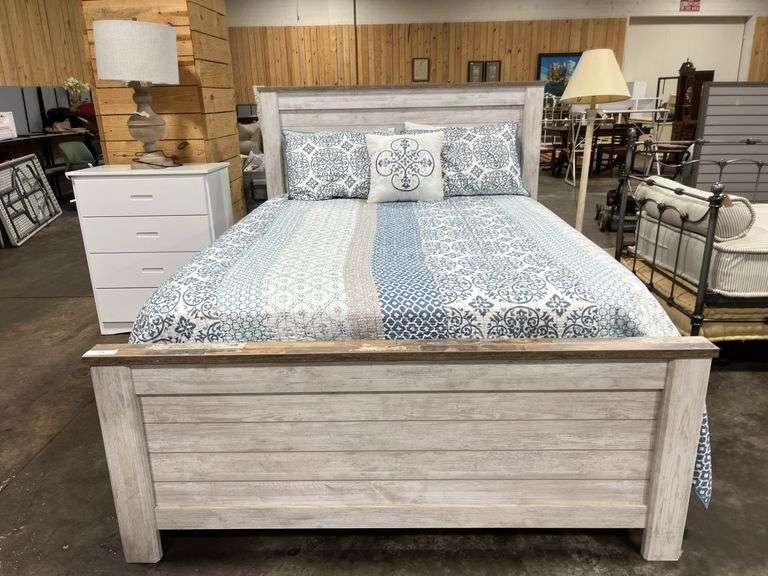 Queen size bed