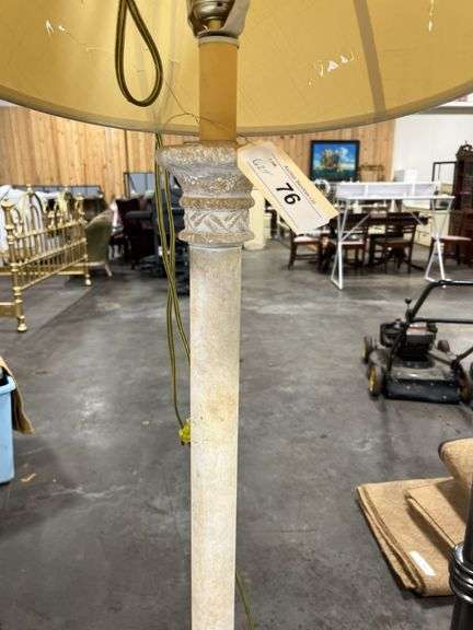 Floor lamp