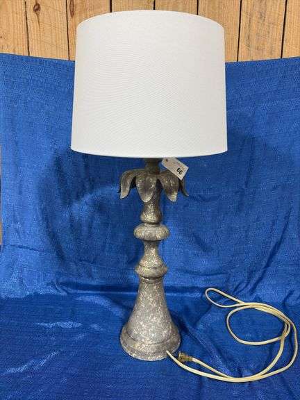 Table lamp