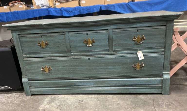 Vintage chest