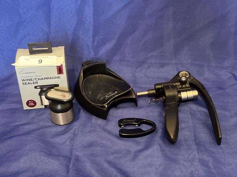 Wine accessories