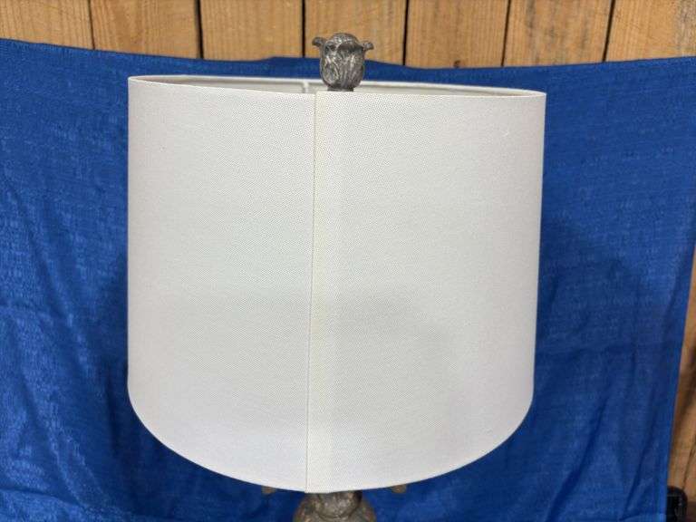 Table lamp