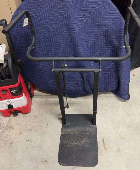 Spa cover lift